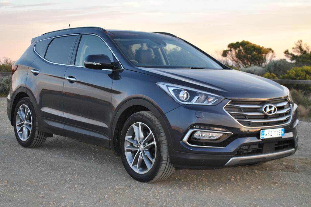 Thumbnail 2 of i30 Hatchback